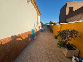 Casa rural en venta en Montequinto en Dos Hermanas