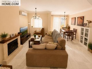 Casa adosada en venta en Centro en Alhaurín de la Torre