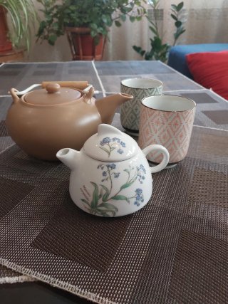 Juego té: tetera y 2 tazas