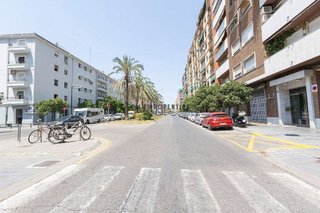 Local comercial en alquiler en Ciutat Jardí en Valencia