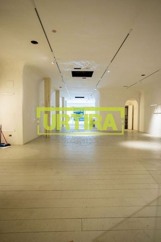 Local comercial en alquiler en Centro en San Sebastián-Donostia
