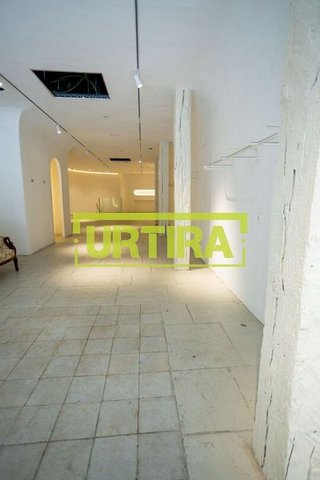 Local comercial en alquiler en Centro en San Sebastián-Donostia