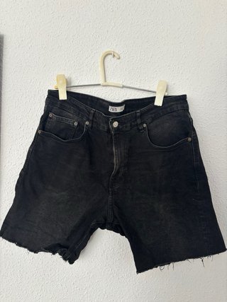 Pantalón corto Zara Talla 46 Negro