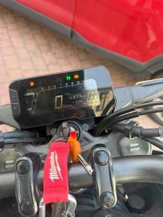 Honda CB125R Naked Negra/Gris