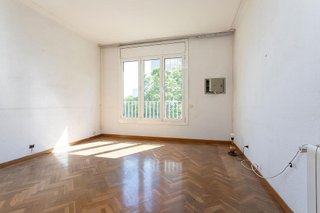 Piso en venta en Sants en Barcelona