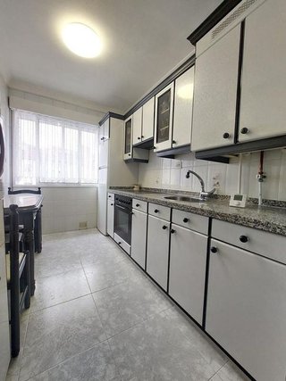Piso en venta en El Polígono en Gijón