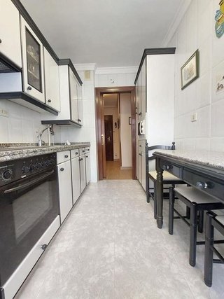 Piso en venta en El Polígono en Gijón