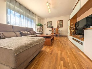 Piso en venta en Portillejo - Valdegastea en Logroño