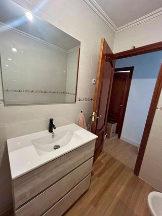 Piso en venta en Reyes en Parla