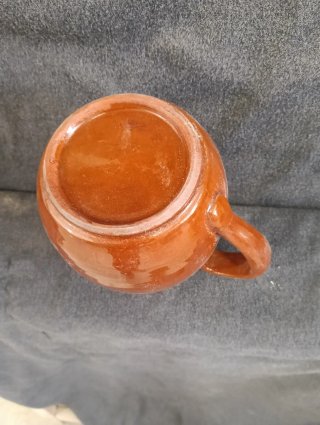 Jarra vinatera antigua