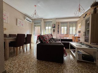 Piso en venta en Los Ángeles en Alicante