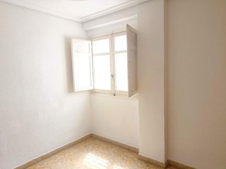 Piso en venta en Carolinas Bajas en Alicante