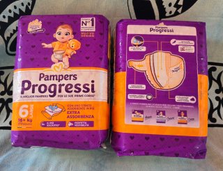 2 confezioni di Pannolini Pampers Progressi Taglia