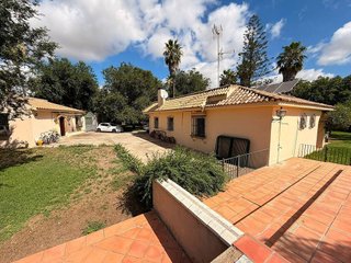 Chalet en venta en Sanlúcar la Mayor