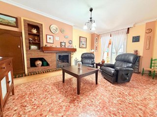 Chalet en venta en La Granja-La Colina-Los Pastores en Algeciras