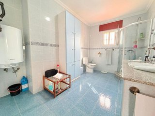 Chalet en venta en La Granja-La Colina-Los Pastores en Algeciras