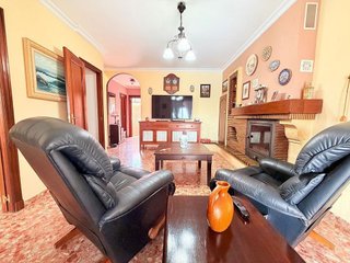 Chalet en venta en La Granja-La Colina-Los Pastores en Algeciras