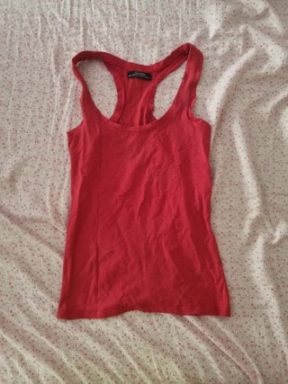 Canotta Bershka rossa