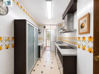 Piso en venta en Cervantes en Granada