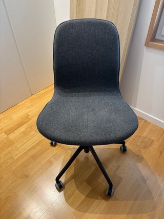 Silla Långfjäll gris y negra IKEA