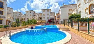 Casa adosada en venta en La Siesta - El Salado - Torreta en Torrevieja
