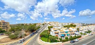 Casa adosada en venta en La Siesta - El Salado - Torreta en Torrevieja