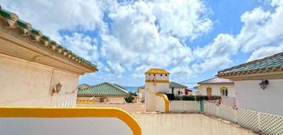 Casa adosada en venta en La Siesta - El Salado - Torreta en Torrevieja