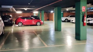 Garaje en alquiler en El Congrés i els Indians en Barcelona