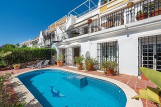 Casa adosada en venta en Los Naranjos - Las Brisas en Marbella