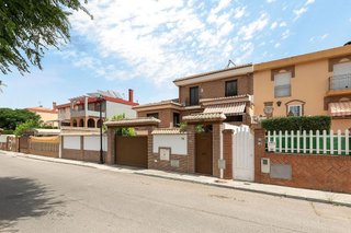 Casa pareada en venta en Ogíjares