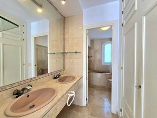 Casa adosada en venta en Rodeo Alto-Guadaiza-La Campana en Marbella