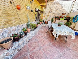 Chalet en venta en La Granja-La Colina-Los Pastores en Algeciras