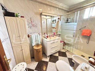 Chalet en venta en La Granja-La Colina-Los Pastores en Algeciras