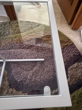 Mesa auxiliar Vittsjö cristal y metal
