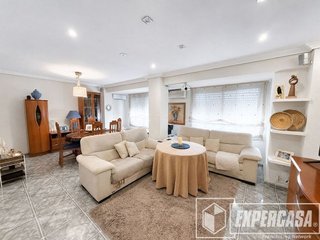 Piso en venta en Parque de la Bombilla-Pla de Rascanya en Llíria