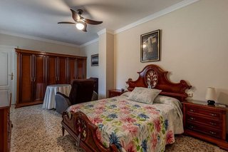 Piso en venta en Cervantes en Granada
