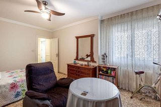 Piso en venta en Cervantes en Granada