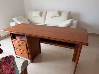 Escritorio madera pino miel con cajones
