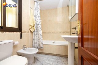 Piso en venta en Bola de Oro - Serrallo en Granada