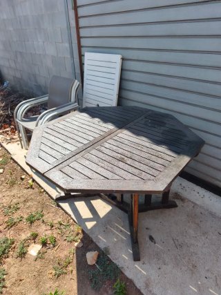 Mesa de terraza de madera