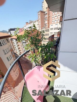 Piso en venta en Atxuri en Bilbao