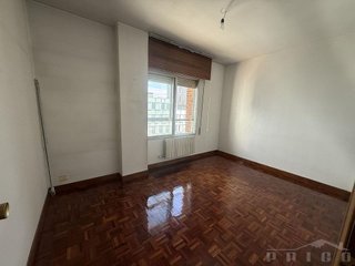 Piso en venta en Plaza España - Villa Pilar - Reyes Católicos - Vadillos en Burgos