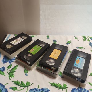 Lote 4 Películas VHS Walt Disney en Francès