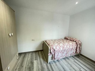 Piso en venta en Ventiun en Ourense