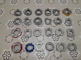 Pack 24 Beyblades