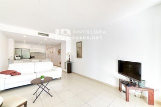 Piso en venta en Salatar en Roses