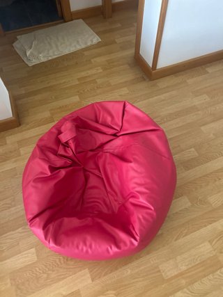Puf rojo piel sintética