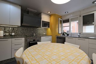 Casa adosada en venta en Avda. de Abril. - 9 de octubre en Sagunto