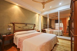 Casa adosada en venta en Avda. de Abril. - 9 de octubre en Sagunto