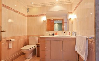 Casa adosada en venta en Avda. de Abril. - 9 de octubre en Sagunto